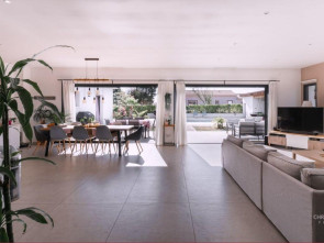 Villa en Vente à Miremont / 6 pièces 194m2